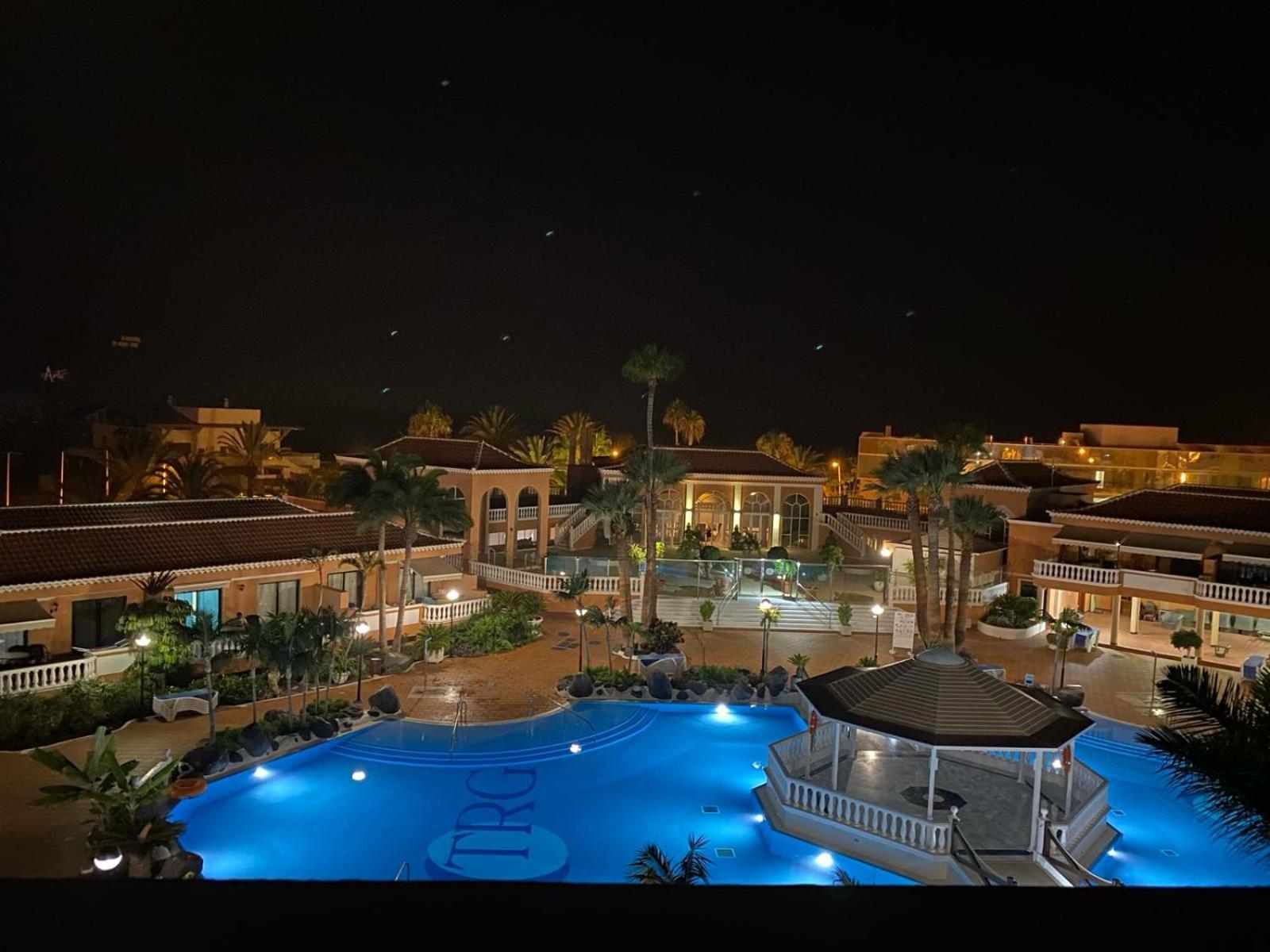 Apartment Wonderful In Tenerife Royal Gardens Resort! Playa de las Americas (Tenerife)